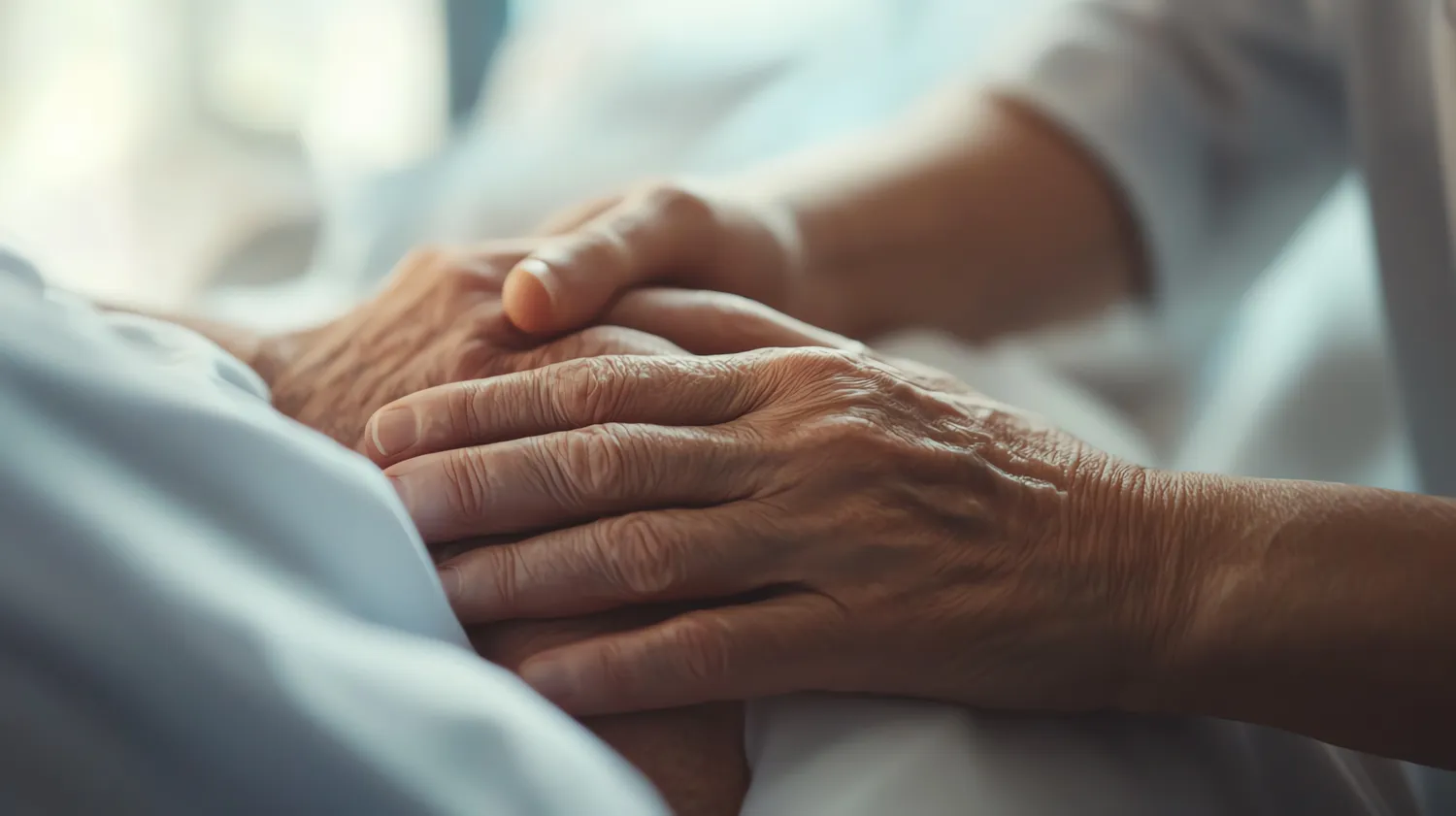BesserLeben GbR - Intensivpflegedienst - Fröhlicher Junge mit Behinderung in einem Rehabilitationszentrum für Kinder mit besonderen Bedürfnissen.